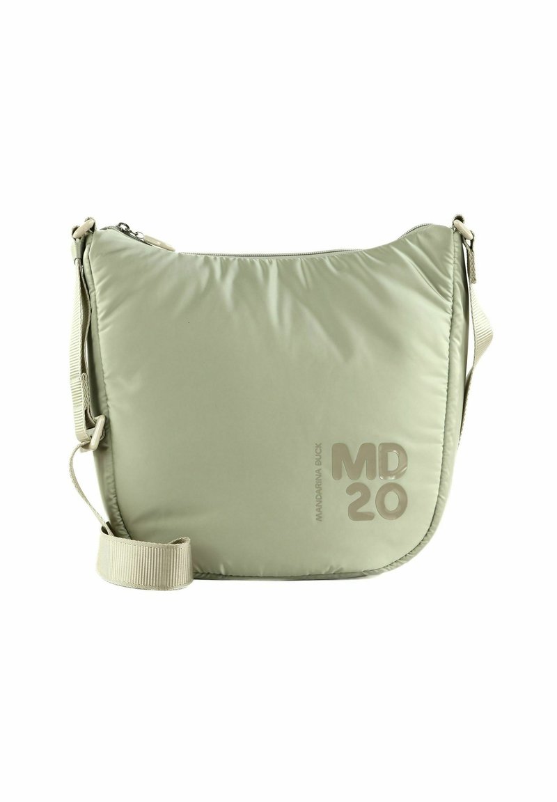 Sac bandoulière matelassé vert clair avec bandoulière réglable, fermeture à glissière, et logo "MD 20 Mandarina Duck" sur le bas à droite de l'avant.