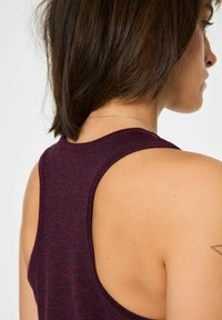 Girlfriend Collective RESET TRAIN TANK - Top - plum