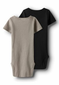 Två kortärmade bodysuits, en i ljusgrå ribbad tyg och den andra i svart ribbad tyg, med rundad halsringning och tryckknappar.