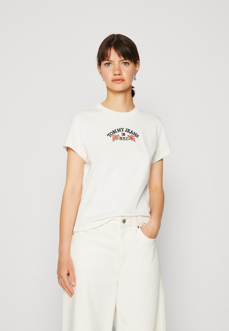 Tommy Jeans FLORAL FLAG - Printtipaita - ancient white