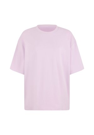 Jasnofioletowy, oversize T-shirt z krótkim rękawem i okrągłym dekoltem, na białym tle.