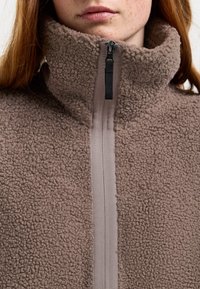 Didriksons JILL LONG FULL-ZIP - Fleecejacka - bark