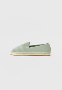 Valitud, light green
