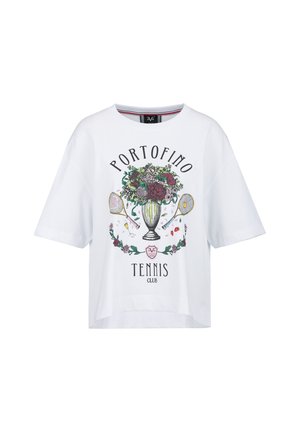 Wit T-shirt met de tekst "Portofino Tennis Club", een bloemenboeket in een vaas, twee tennisrackets en decoratieve bloemen aan de voorkant.