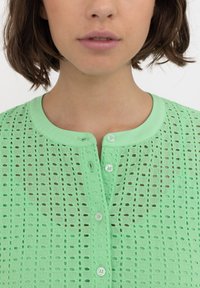 Soft Rebels SRBRINLEY - Haljina-majica -  spring bouquet