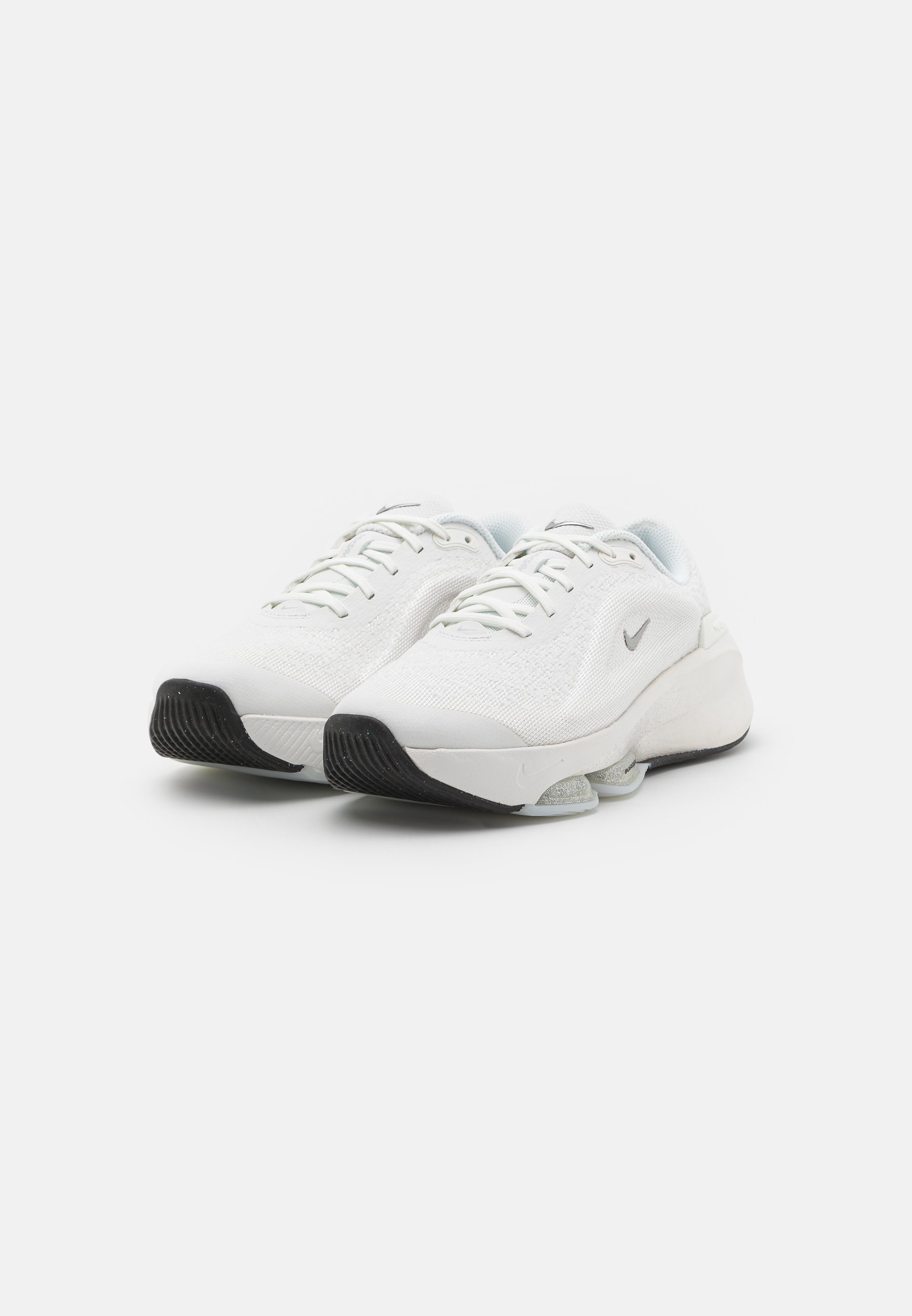 Nike Performance VERSAIR PRM - Training shoe - summit white
