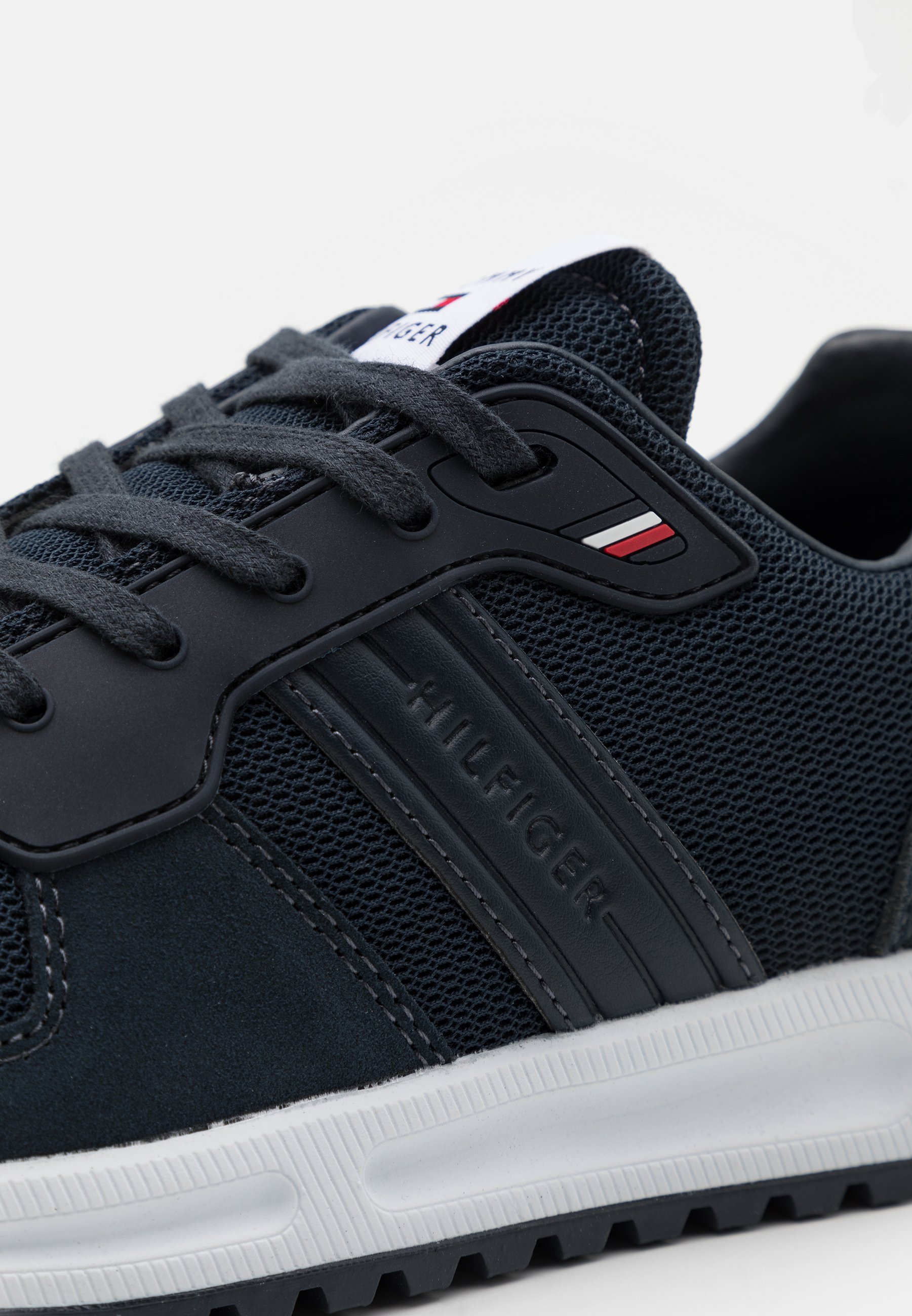 modern corporate mix runner