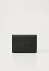 SCULPTED MEDIUM TRIFOLD - Portofel - black