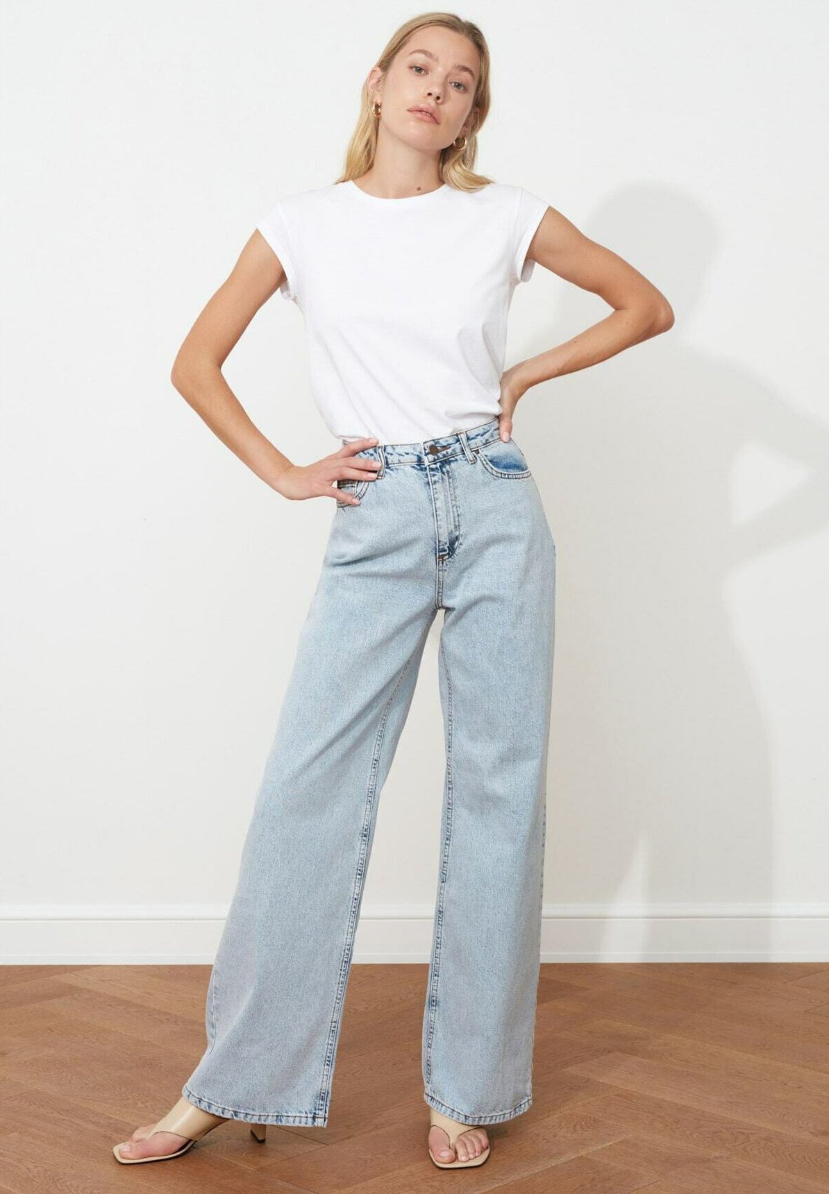 Trendyol Flared Jeans - blue/blau - Zalando.de