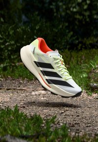 Non sélectionné, footwear white/core black/impact orange