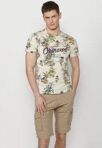 Koroshi SHORT SLEEVE - Marškinėliai su spaudiniu - crudo off white