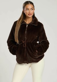 FAUX FUR WITH WAIST TIES - Veste en similicuir - cocoa