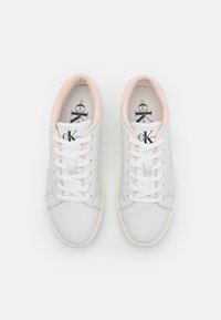 Calvin Klein Jeans CLASSIC CUPSOLE - Joggesko - bright white/peach blush