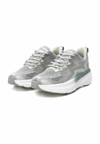 Zapatillas deportivas ligeras con un upper de tejido gris con patrones distintivos, media suela blanca y suela exterior de goma gris.