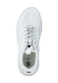 White athletic shoe featuring a mesh and synthetic upper, round laces with black accents, and a padded collar. Size 42 indicated inside.