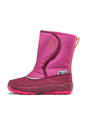 Rosa wasserdichte Stiefel mit einem oberen Teil aus weichem Stoff, strukturiertem kontrastierenden Sohlen und einem verspielten Vogel-Logo. Mit einer Zuglasche für einfaches An- und Ausziehen.
