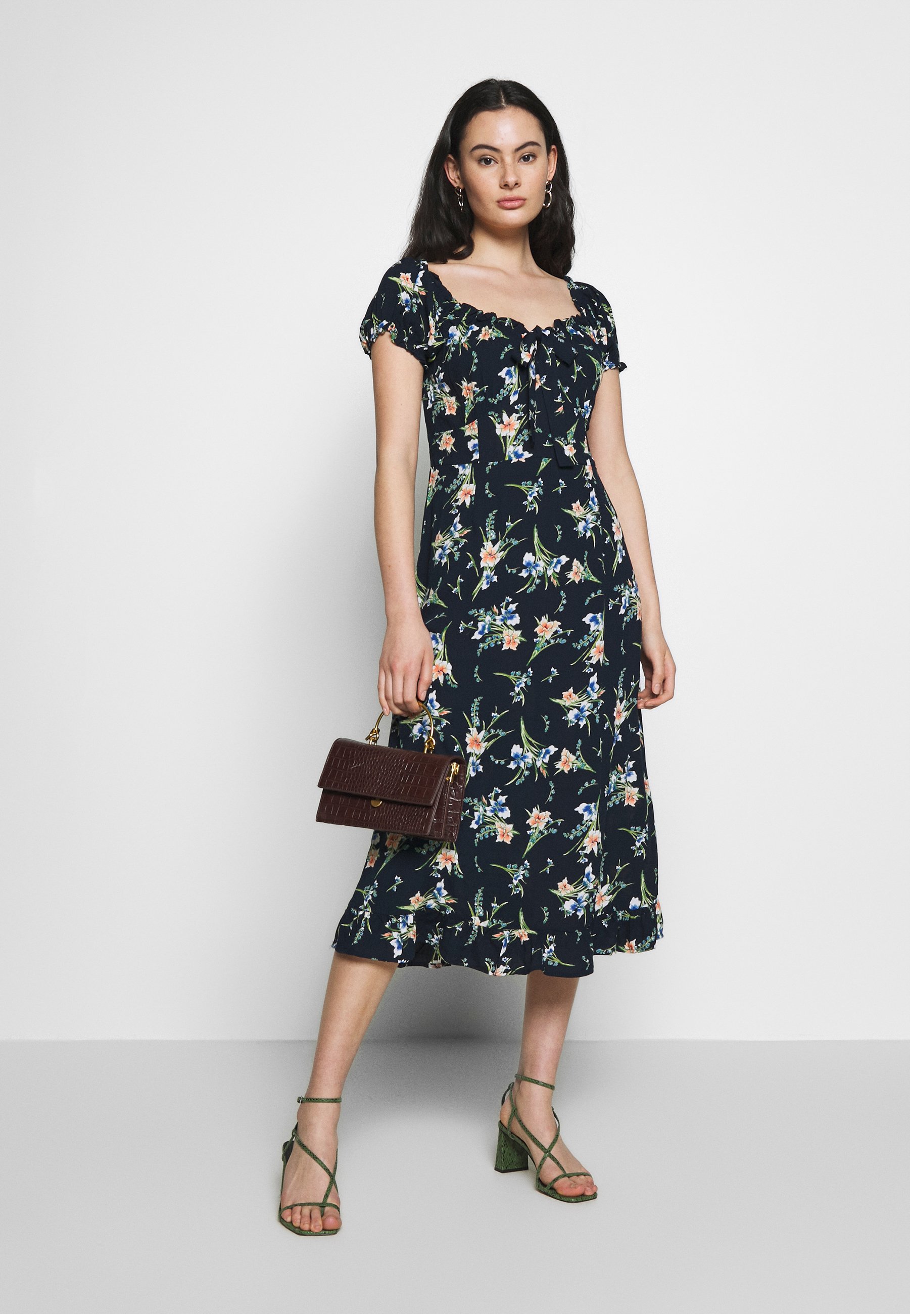 Dorothy Perkins FLORAL MILKMAID MIDI DRESS Kjole navy Dorothy Perkins BUTTON THROUGH MIDI DRESS - Jerseykjole - navy