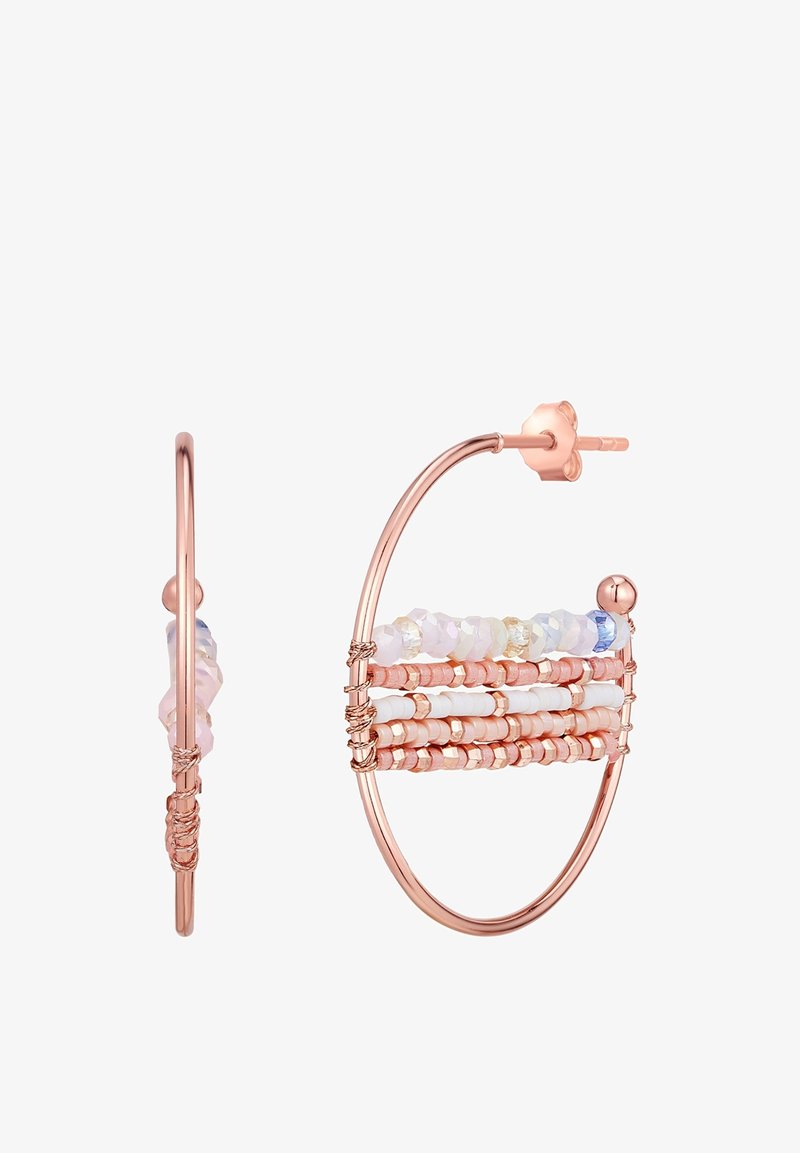 Pendientes de aro en oro rosa con cuentas multicolores dispuestas verticalmente, texturizadas con una mezcla de acabados opacos y transparentes.