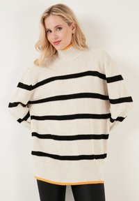 Džemperis - cream black