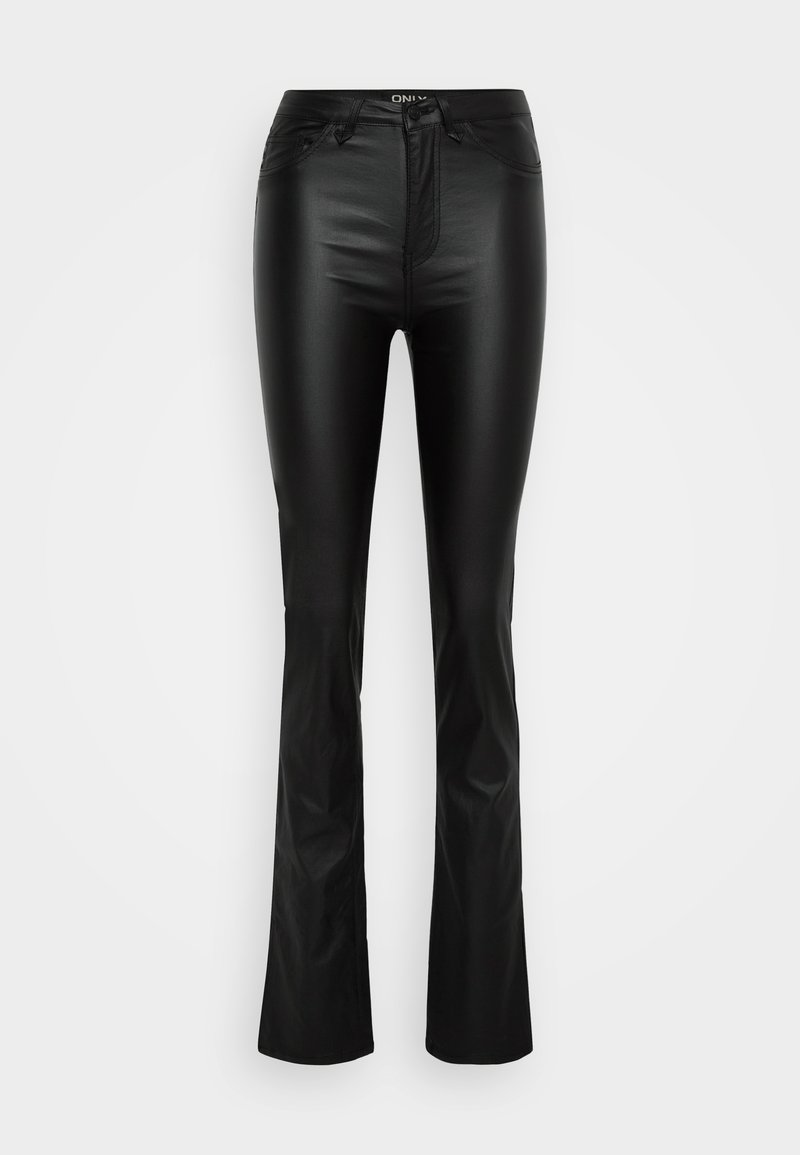 Schwarze, glatte, fließende Hosen aus Kunstleder mit Fronttaschen und einem Reißverschluss. Die Hose hat eine taillierte Passform und einen leicht glänzenden Oberflächenfinish.
