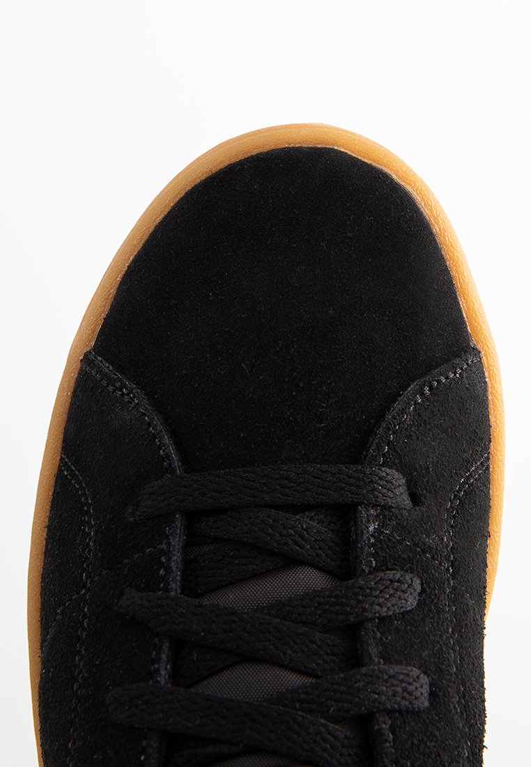 Nike Sportswear COURT ROYALE 2 - Sneaker low - black/black-white gum light  brown/schwarz - Zalando.de