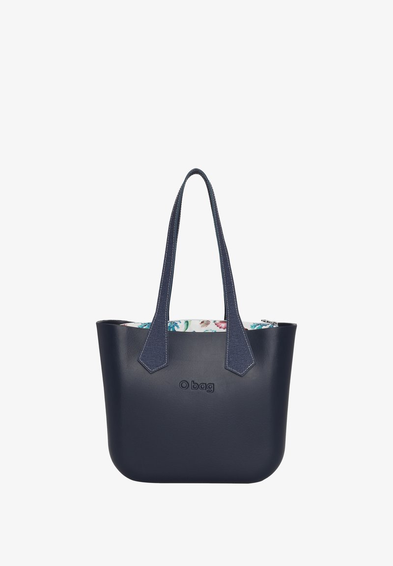 Niebieska gumowa torba na zakupy z podwójnymi materiałowymi uchwytami, florystycznym wnętrzem, zaokrąglonym kształtem i wytłoczonym logo z przodu.