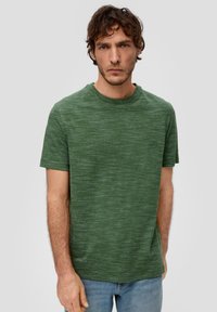 s.Oliver CREW NECK - Jednoduché tričko - tannengrün