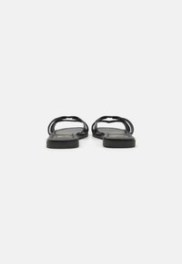 Love Moschino FILLED HEART - Pantoletai - nero