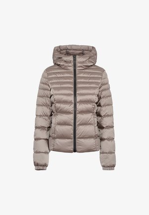 Giacca leggera e imbottita in taupe con zip frontale, cappuccio e polsini elasticizzati. Presenta una trapuntatura orizzontale e una texture liscia e lucida.