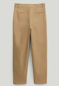 Pantaloni khaki in tessuto liscio, design a gamba dritta, due tasche posteriori e passanti per cintura, con linee pulite e senza motivi aggiuntivi.