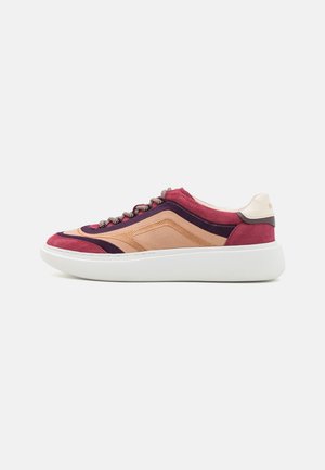 AMBER - Tenisice - open red