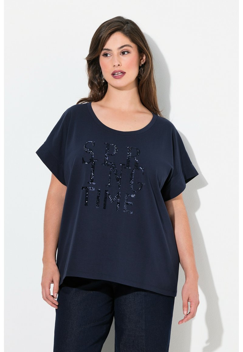 Ulla Popken SPRINGTIME SEQUINED SHORT SLEEVE TEE - Camiseta estampada - marine