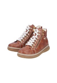 Bottes montantes en cuir marron avec des lacets blancs, des accents en métal doré, des fermetures éclair sur les côtés et une semelle en caoutchouc texturé.