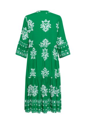 Robe midi verte avec motifs damassés floraux blancs, manches trois-quarts, taille froncée et jupe à volants.