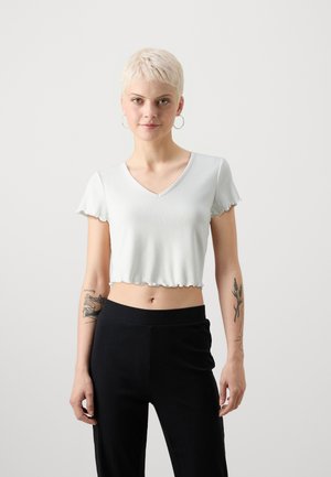 ONLKIKA VNECK - T-shirts - cloud dancer