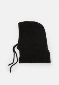 Mustat neulotut pipot, joissa on istuva muotoilu, ribbitekstuuri ja säädettävät naruolenkit kummallakin puolella.