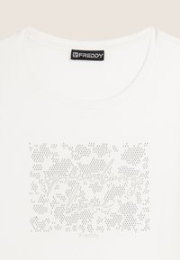 Freddy COMFORT FIT CON GRAFICA COMPOSTA DA STRASS - Camiseta estampada - bianco