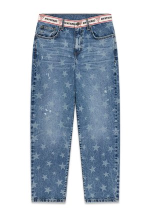 Jean en denim bleu avec motif étoile délavé et taille blanche avec marquage « HYSTERIC » en rouge et noir.