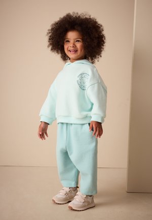 Next, REGULAR FIT - BARREL JOGGERS SET - Verryttelyhousut - blue flower