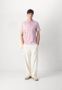 BOSS Polokošeľa - open purple
