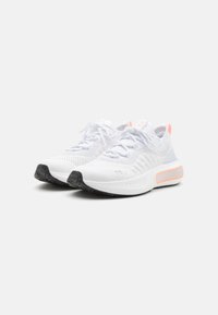 Under Armour PHANTOM 4 - Trainers - white