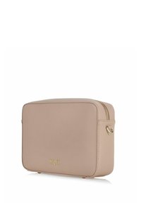 Beżowa prostokątna kosmetyczka wykonana z teksturowanego materiału syntetycznego, z złotym zamkiem błyskawicznym i logo na przodzie.