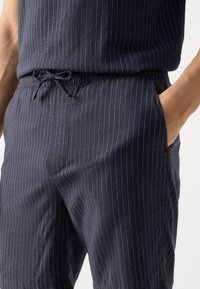 Lindbergh SET - Chemise - navy