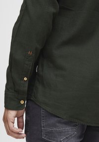 Blend BHSHIRT - Camisa - deep forest