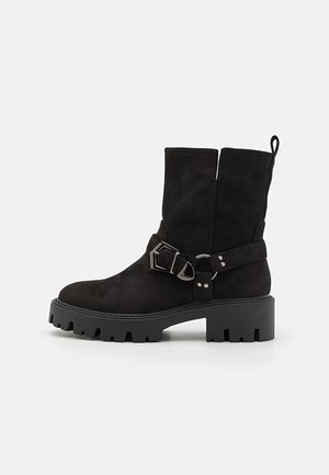Enkellaarsjes met plateauzool - black