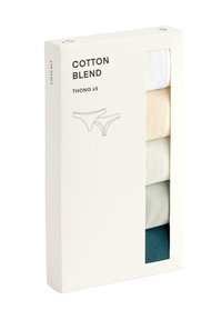 Verpakking van vijf katoenen stringtangas in wit, lichtbeige, bleke groen, lichtblauw en donkerteal. Bevat een eenvoudige illustratie van het product.