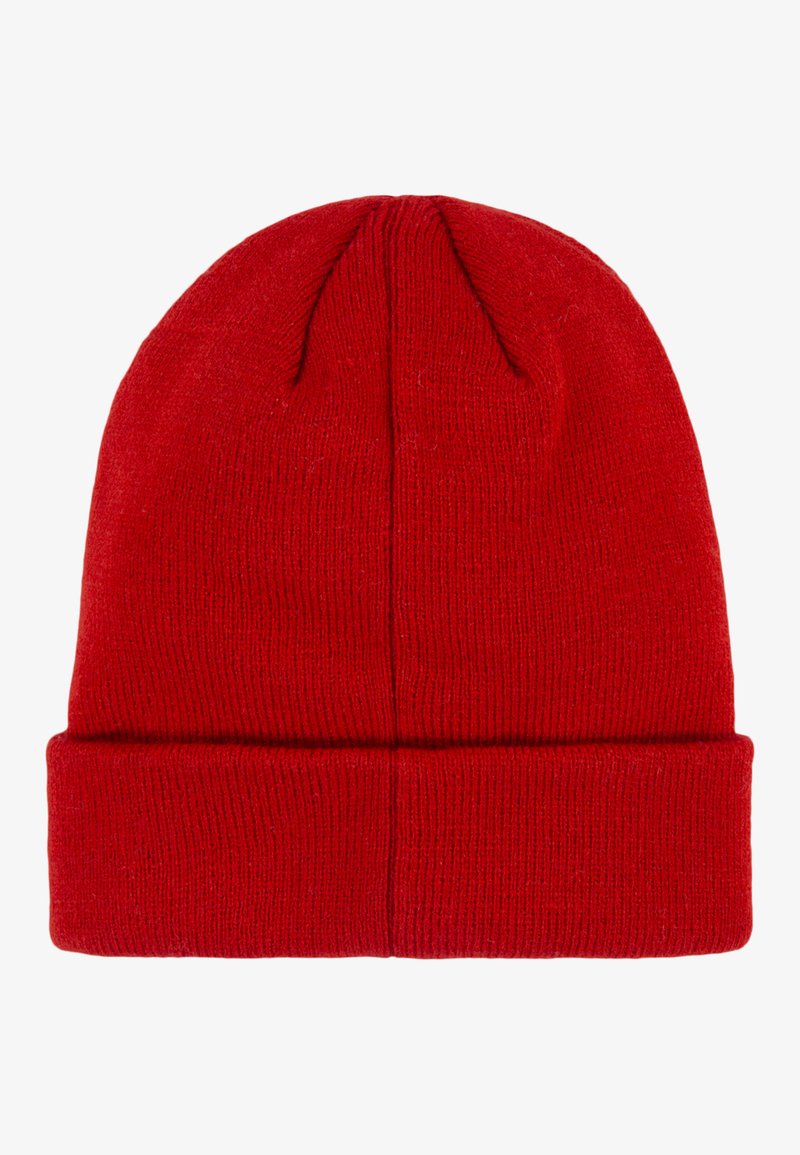 Gorro de lana rojo con puño doblado, textura suave y parte superior sin costuras. Presenta una tela cosida de manera uniforme y sin adornos.