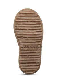 Semelle de chaussure en caoutchouc brun avec des rainures texturées, une forme arrondie et une empreinte de logo. Comprend une zone circulaire avec le numéro de taille "24."