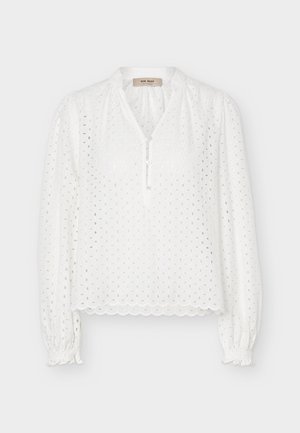 Valge pika varrukaga pluus silmusega mustriga, sisselõigatud äärega ja mansettidega, kolme nupuga plastroniga ja kergelt paistetavate õlgadega.