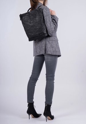 SURI FREY, Sac de randonnée - black